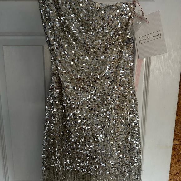 Mac Duggal Women's One Shoulder Embellished Fringe Mini Dress - Picture 4 of 4